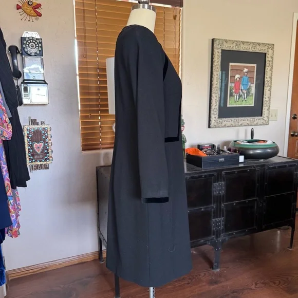 Vintage black crepe Louis Feraud long sleeve dress US 10/12 - Picture 8 of 13